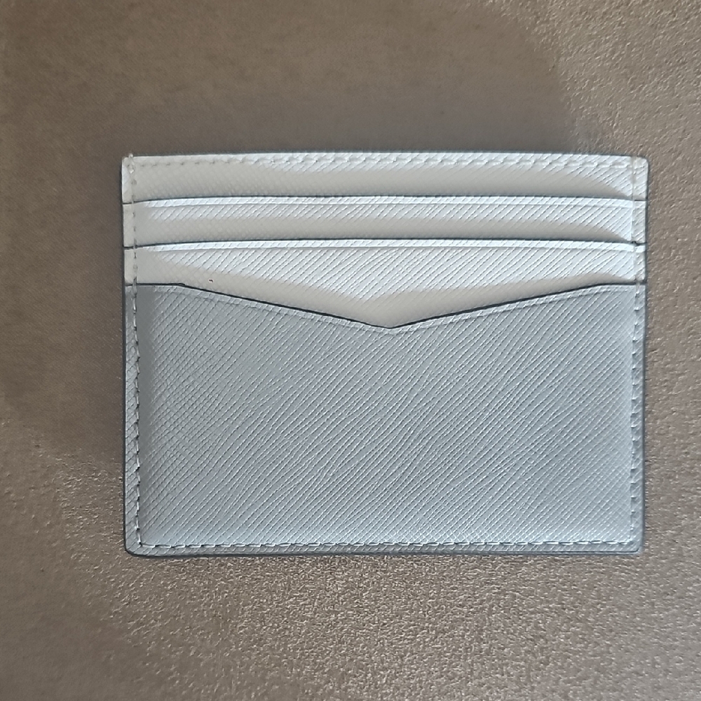 🔥Kate Spade Light Blue and White Card Holder - Picture 2 of 3
